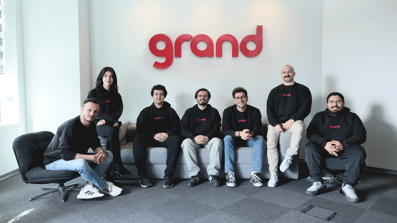 grand-games-team-photo-770.webp